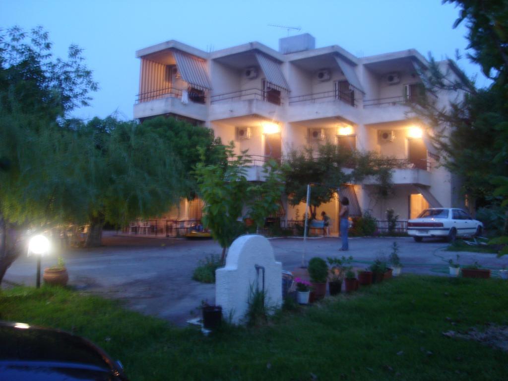 אגיוקמפוס Apartments Skardoutsou מראה חיצוני תמונה